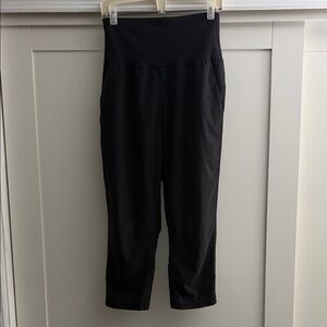 Lululemon High-Waist Black Light Weight Cropped Joggers Size 8 - 23" Inseam